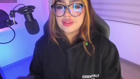 Ari online show from April 2026 02:03:02 AM