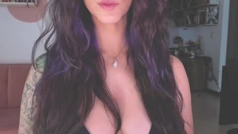 Lana Banana online show from April 2026 10:15:01 PM