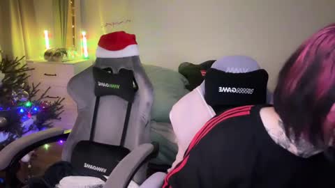 Asya  online show from December 2024 06:43:02 PM