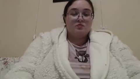 Snapshot of i_fucked_u_yesterday chatting on September 2025 07:30:01 PM Dominika online show from September 2025 07:30:01 PM