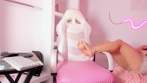 Snapshot of iam_monika chatting on January 2025 10:52:01 PM iam_monika online show from January 2025 10:52:01 PM