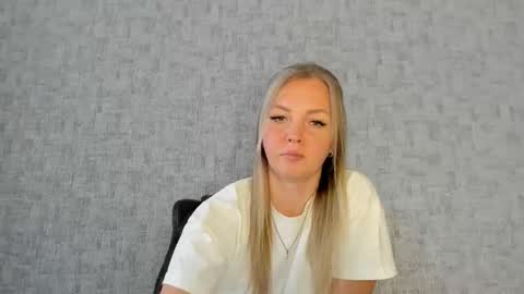 Snapshot of iam_venus chatting on October 2025 10:41:02 AM Venus online show from October 2025 10:41:02 AM