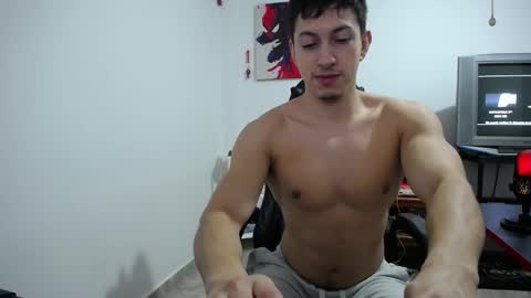 iam_yourbabyprincess_xd online show from October 2025 03:25:01 AM