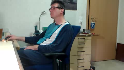 Snapshot of iamachim chatting on December 2025 10:29:02 PM iamachim online show from December 2025 10:29:02 PM