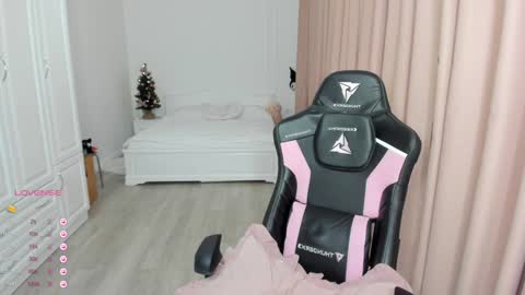 Snapshot of iamcassidy chatting on December 2024 12:00:02 AM Cassie STREAMS HERE EVERYDAY online show from December 2024 12:00:02 AM