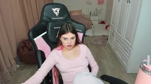 Snapshot of iamcassidy chatting on February 2026 05:43:02 PM Cassie STREAMS HERE EVERYDAY online show from February 2026 05:43:02 PM