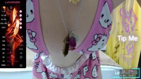 Snapshot of iamdaddyissues chatting on November 2025 08:40:01 AM Alice online show from November 2025 08:40:01 AM