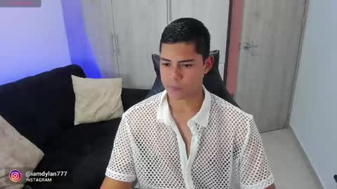 Dylan  independent model  online show from March 2025 04:35:02 PM