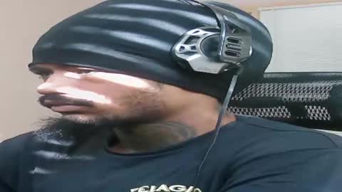 Snapshot of iamjohnny4u chatting on December 2025 02:34:02 PM iamjohnny4u online show from December 2025 02:34:02 PM