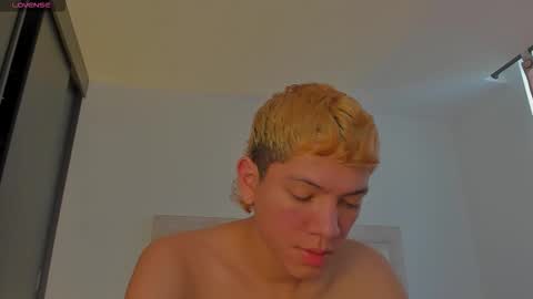 Juliiiiian online show from November 2025 03:56:02 PM