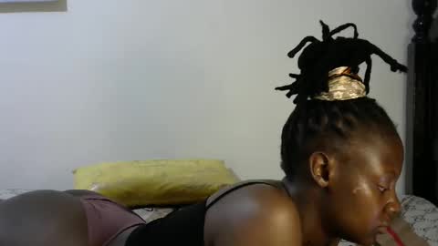 iampolca online show from February 2025 12:25:02 AM