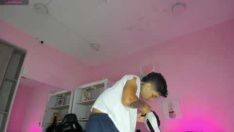 IAN CASTILLO online show from October 2025 11:09:01 AM