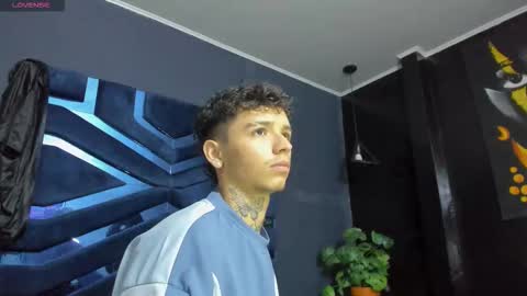 IAN CASTILLO online show from January 2026 11:14:01 AM