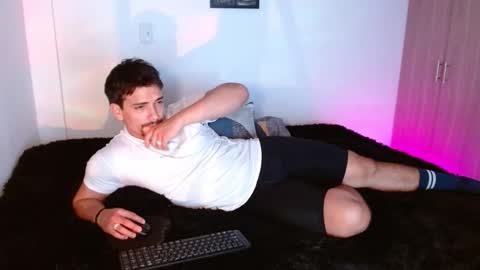 Ian Davis online show from December 2025 08:58:02 PM