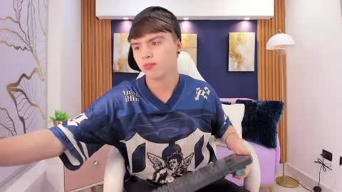 Ian  online show from April 2026 12:47:02 PM