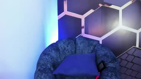 Ian  online show from May 2026 03:59:01 AM