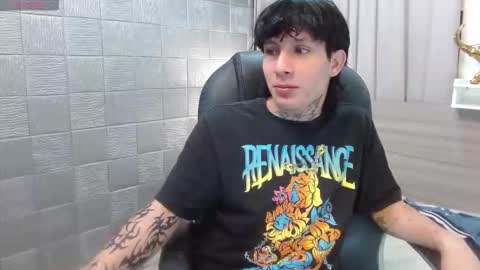 Snapshot of iancute_ chatting on November 2025 03:45:02 PM ian online show from November 2025 03:45:02 PM