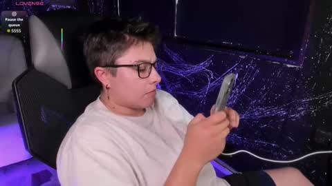 Snapshot of iangilbert chatting on September 2025 08:34:01 PM ian online show from September 2025 08:34:01 PM