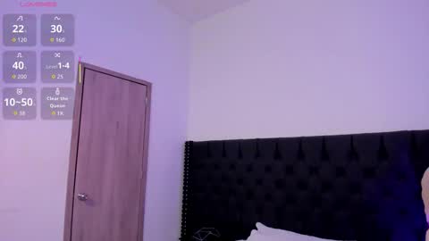 Snapshot of iangilbert chatting on November 2025 08:20:01 PM ian online show from November 2025 08:20:01 PM