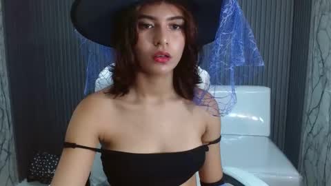 ice_199 online show from October 2025 09:05:02 PM