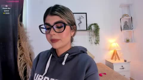 Snapshot of ice_y_abigail chatting on November 2025 12:05:02 PM ice_y_abigail online show from November 2025 12:05:02 PM