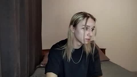 Snapshot of icebenz chatting on November 2025 01:04:02 PM Jade online show from November 2025 01:04:02 PM