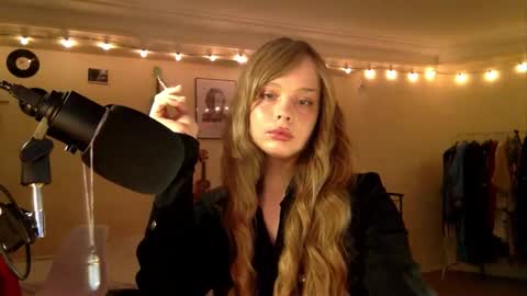 Nina online show from February 2026 11:41:01 PM