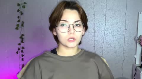 Snapshot of iceeheart chatting on December 2025 06:27:02 PM Ksenia online show from December 2025 06:27:02 PM