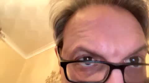 Snapshot of icums4u chatting on January 2025 04:33:01 PM icums4u online show from January 2025 04:33:01 PM