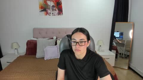 Snapshot of icysweetcam chatting on November 2025 11:07:02 PM Icy online show from November 2025 11:07:02 PM