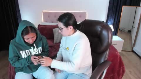 Snapshot of icysweetcam chatting on November 2025 10:15:02 AM Icy online show from November 2025 10:15:02 AM