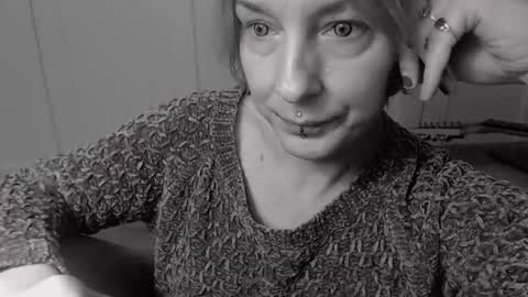 Snapshot of ifk_donkeysfr chatting on November 2025 05:36:02 PM Ifk Donkeys online show from November 2025 05:36:02 PM