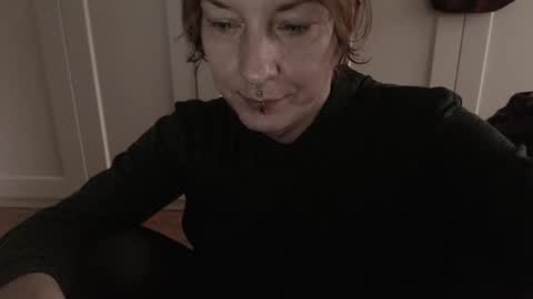 Snapshot of ifk_donkeysfr chatting on November 2025 12:19:02 PM Ifk Donkeys online show from November 2025 12:19:02 PM