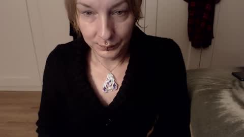 Snapshot of ifk_donkeysfr chatting on December 2025 06:57:02 PM Ifk Donkeys online show from December 2025 06:57:02 PM