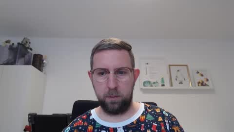 Snapshot of iggi2707 chatting on December 2024 08:26:01 AM ner d online show from December 2024 08:26:01 AM