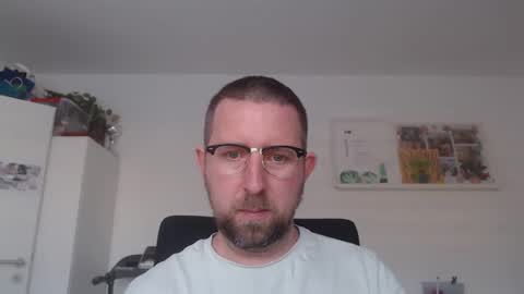 Snapshot of iggi2707 chatting on March 2025 04:00:02 PM ner d online show from March 2025 04:00:02 PM