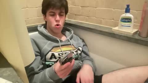 Snapshot of ihatethatcuteguy chatting on February 2026 05:01:02 AM All American Jock online show from February 2026 05:01:02 AM