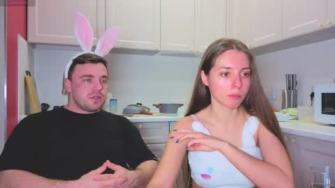 Snapshot of ihavepaws33 chatting on October 2025 07:59:01 PM Julia and Mira online show from October 2025 07:59:01 PM