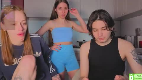 Julia and Mira online show from April 2026 05:41:01 AM