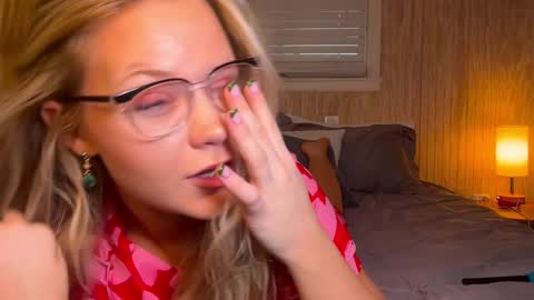 Snapshot of iheartcassie2844 chatting on January 2025 10:05:01 PM cassie online show from January 2025 10:05:01 PM