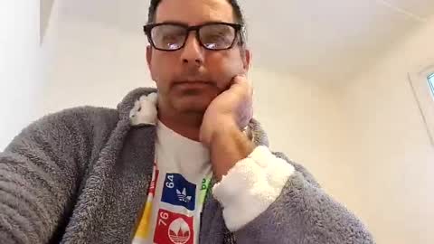 Snapshot of ihtiandar1008 chatting on February 2025 07:16:02 AM ihtiandar1008 online show from February 2025 07:16:02 AM