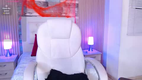 Isa online show from October 2025 07:59:01 PM