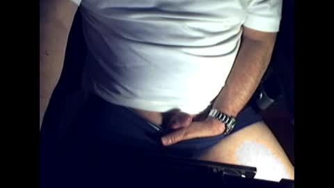 ikissuuuu online show from January 2026 04:22:02 PM