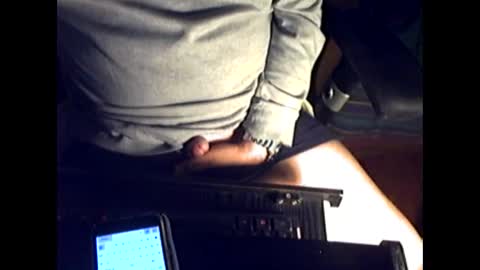 ikissuuuu online show from March 2026 02:54:01 PM