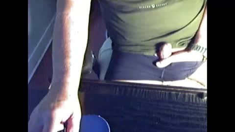 ikissuuuu online show from April 2026 02:14:02 PM