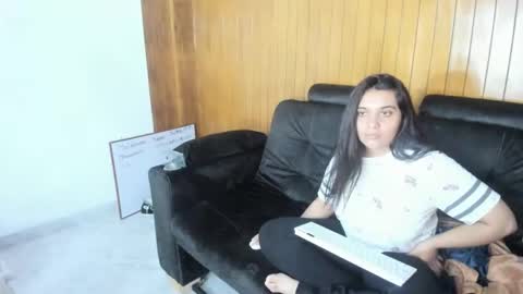 Snapshot of iko_deli chatting on March 2025 03:45:01 AM valentina online show from March 2025 03:45:01 AM