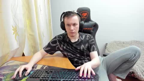 iliaskris online show from November 2025 12:09:01 AM