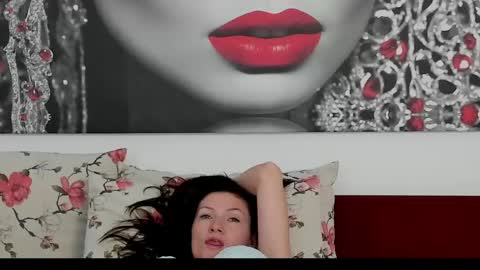 Snapshot of illegalbeauty87 chatting on April 2026 12:35:02 AM Ingrid or more easier...Miss GoDDess Mistress online show from April 2026 12:35:02 AM