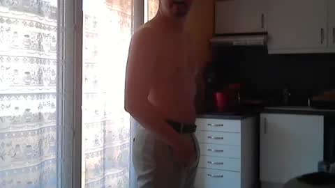 ilovecuteguy79 online show from April 2026 06:43:02 AM