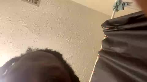 Snapshot of ilovethighs421 chatting on November 2025 10:25:02 AM ilovethighs421 online show from November 2025 10:25:02 AM